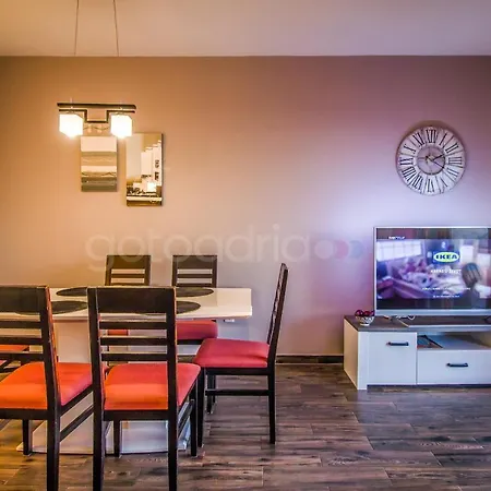 Rooftop Penthouse - Private Hottub & Duplex Whirlpool 아파트 *