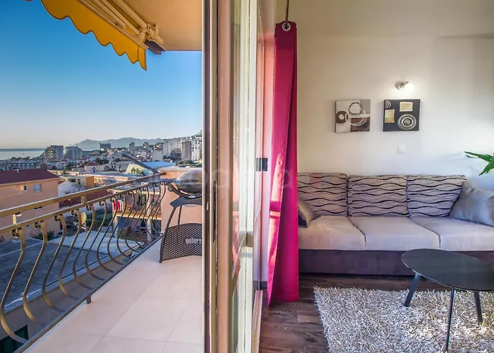 Apartment Rooftop Penthouse - Private Hottub & Duplex Whirlpool Makarska