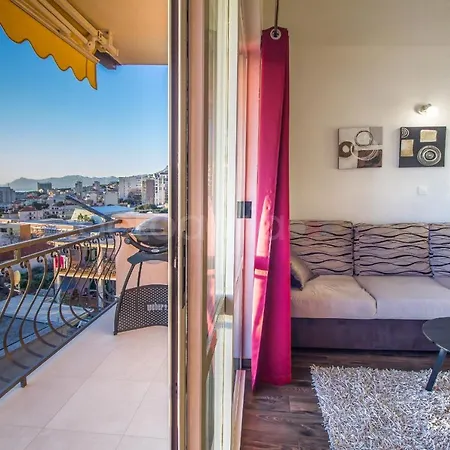 Apartment Rooftop Penthouse - Private Hottub & Duplex Whirlpool Makarska