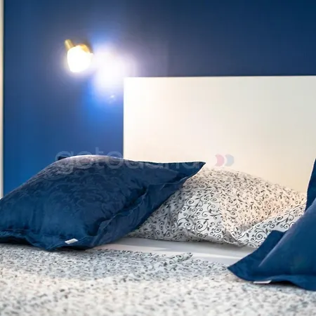 Rooftop Penthouse - Private Hottub & Duplex Whirlpool Daire