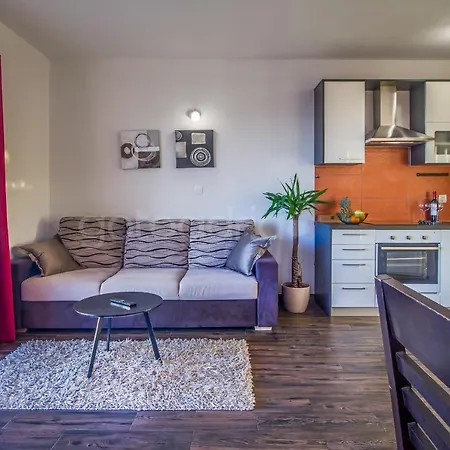 Rooftop Penthouse - Private Hottub & Duplex Whirlpool * Makarska