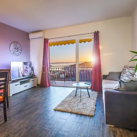 Apartmán Rooftop Penthouse - Private Hottub & Duplex Whirlpool *